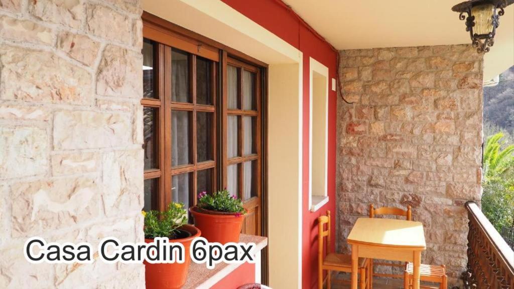 Casa Cardin Lägenhet Onís Exteriör bild